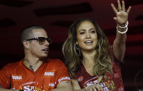 Jennifer Lopez a mladý milenec: Svatba! Už si nechává šít šaty