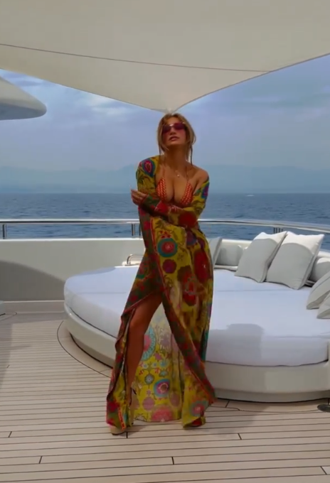 Jennifer Lopez v bikinách