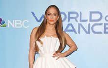 Oslava padesátin J-Lo: Desetipatrový dort a luxusní porsche 