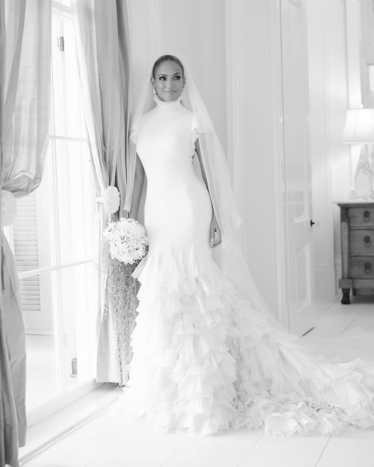 Jennifer Lopez vystřídala troje svatební šaty