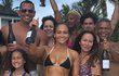 J-Lo si to na Bahamách s rodinkou a kamarády užila.