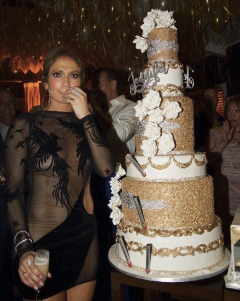 Jennifer Lopez dostala na narozeninám tento ohromný dort