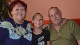 Jenny s tátou a jeho přítelkyní Janou Plecháčkovou, které říká mami.