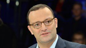 Německý ministr Jens Spahn brojí na podporu němčiny.