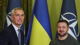 Ukrajinský prezident Zelenskyj se v Kyjevě setkal s generálním tajemníkem NATO Stoltenbergem (28. 9. 2023).