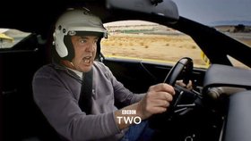 Jeremy Clarkson proslul jako vášnivý moderátor automobilové show.