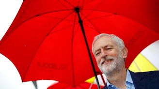 Šéf labouristů Corbyn očekává v Británii mimořádné volby do Vánoc. Chce být prozatímním premiérem