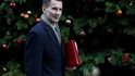 Jeremy Hunt byl nejdéle sloužícím ministrem zdravotnictví v britské historii. Po odchodu Borise Johnsona z vlády jej nahradil na postu ministra zahraničí a v nové roli si připsal řadu úspěchů. Jeremy Hunt byl nejdéle sloužícím ministrem zdravotnictví v britské historii. Po odchodu Borise Johnsona z vlády jej nahradil na postu ministra zahraničí a v nové roli si připsal řadu úspěchů.