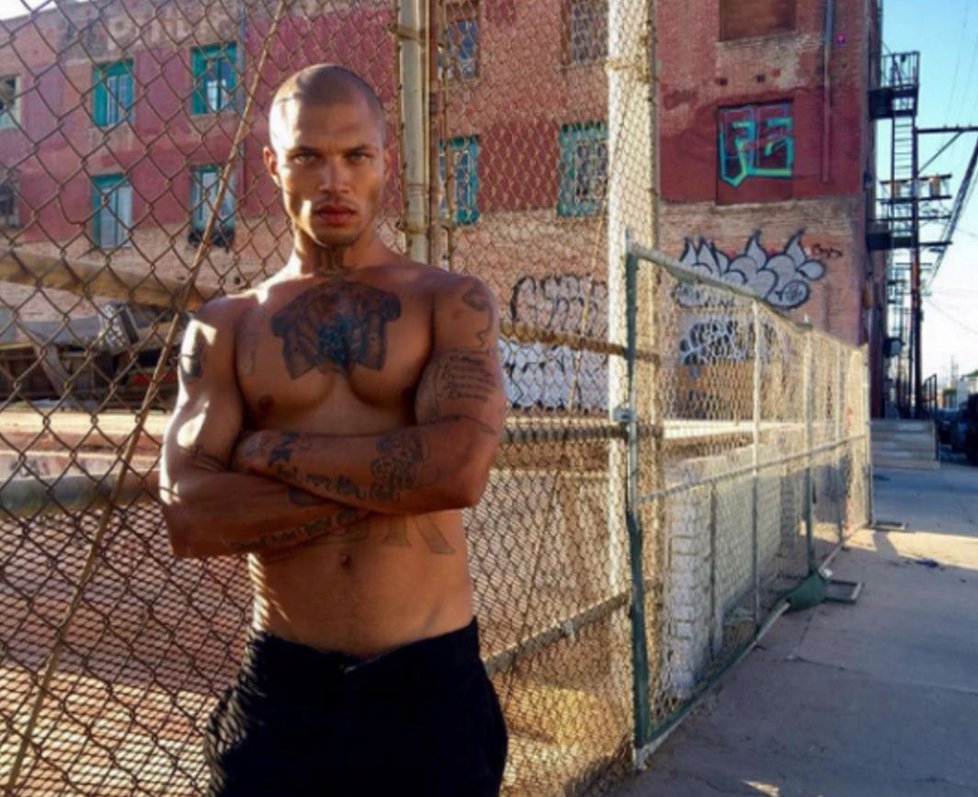 Model a bývalý vězeň Jeremy Meeks