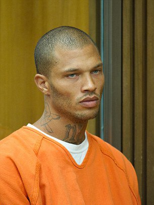 Jeremy Meeks skončil ve vazbě.