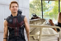 Hvězda Marvelu Jeremy Renner ukázal rehabilitace: Po nehodě s pluhem má více než 30 zlomených kostí!