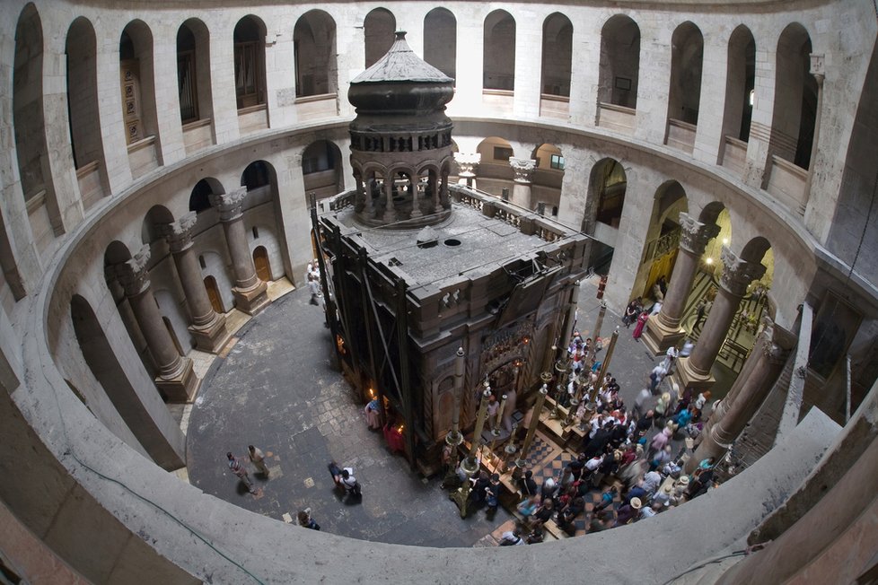 První oprava chrámu za 200 let: Na tomhle místě ukřižovali Ježíše.
