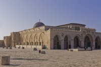 Palestinci v Jeruzalémě napadli židovské věřící: Modlili se u mešity
