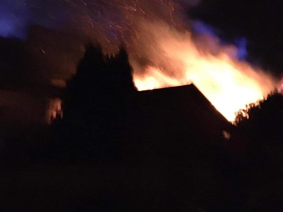 Požár řadového domu v Jesenici (27. 1. 2020)