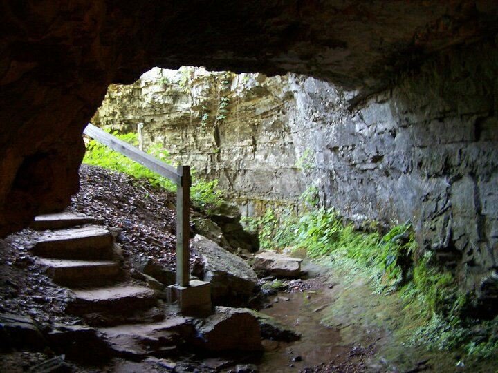 Jeskyně Bell Witch v USA. Jeskyně Bell Witch v USA.
