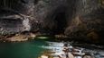 Jeskynní řeka Tham Khoun Xe v Laosu