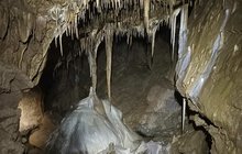 Další objev jeskyňářů v Moravském krasu: Krápníková pastva pro oči!