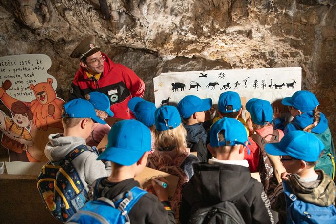 Autorem dětské hry je divadelní režisér Jiří Liška a hra má za sebou úspěšné letní prázdninové sezóny. Autorem dětské hry je divadelní režisér Jiří Liška a hra má za sebou úspěšné letní prázdninové sezóny.