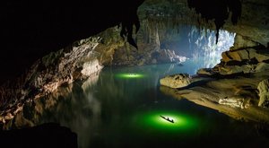 Na kajaku pod zemí: Dvoudenní průzkum jeskyně