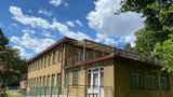 Rekonstrukce jeslí na Praze 10 se nelíbí rodičům, radnice je včas neinformovala. Co bude s dětmi?