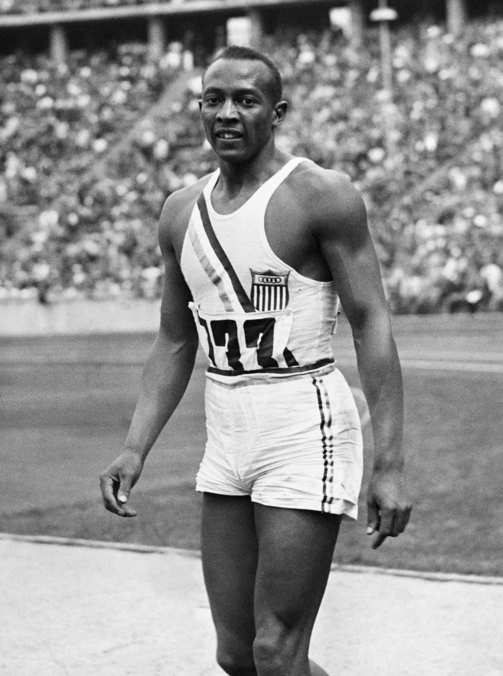 James Cleveland &#34;Jesse&#34; Owens, byl americký vrcholový atlet