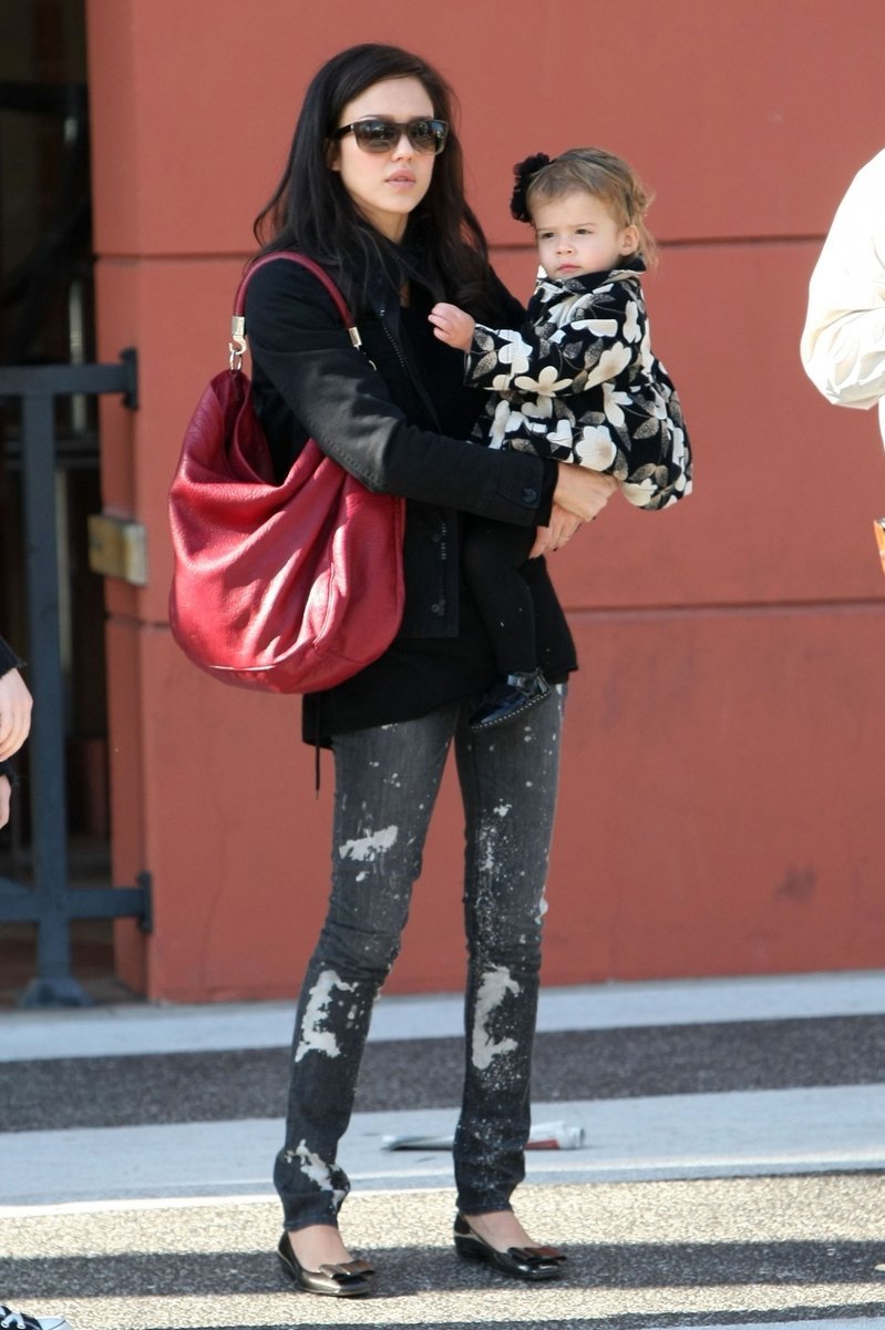 Jessica Alba svou dceru již odmala vybavuje nejlepšími oblečky