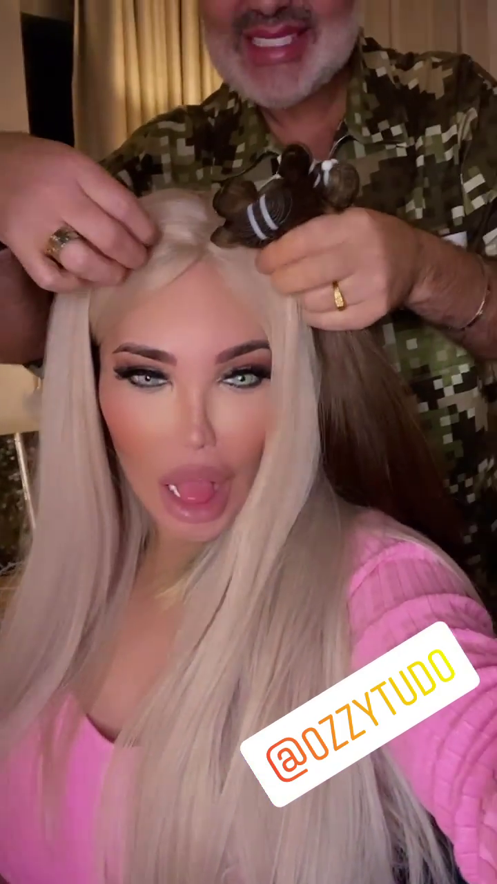 Jessica Alves shodila blond kadeře a je z ní brunetka!