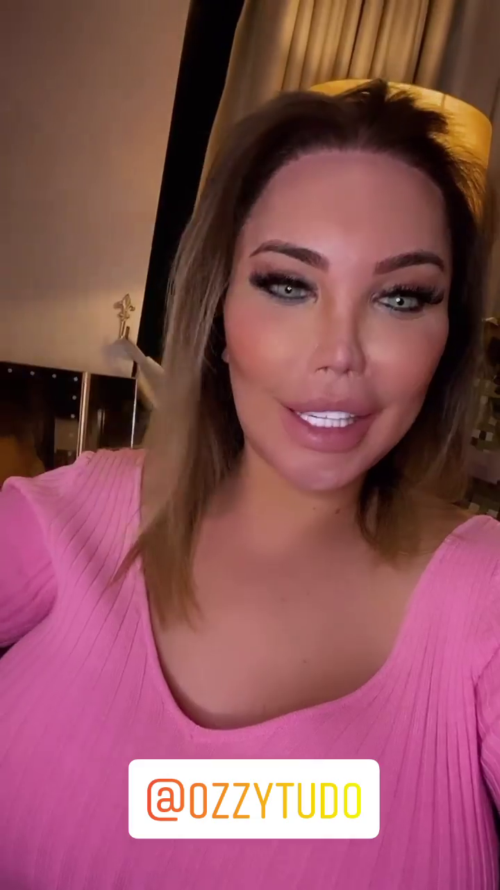 Jessica Alves shodila blond kadeře a je z ní brunetka!