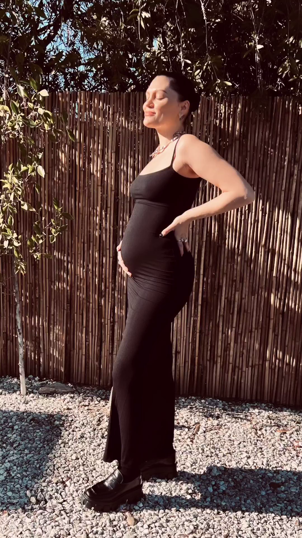Zpěvačka Jessie J bude maminkou.
