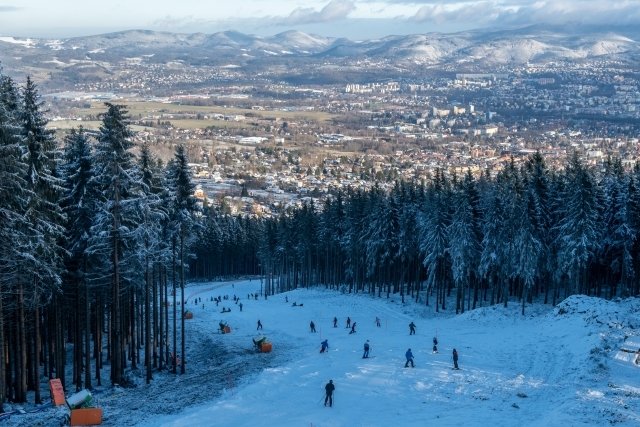 Na Nové Skalce se začíná lyžovat 10. prosince. Loni bylo otevřeno jen několik dní.