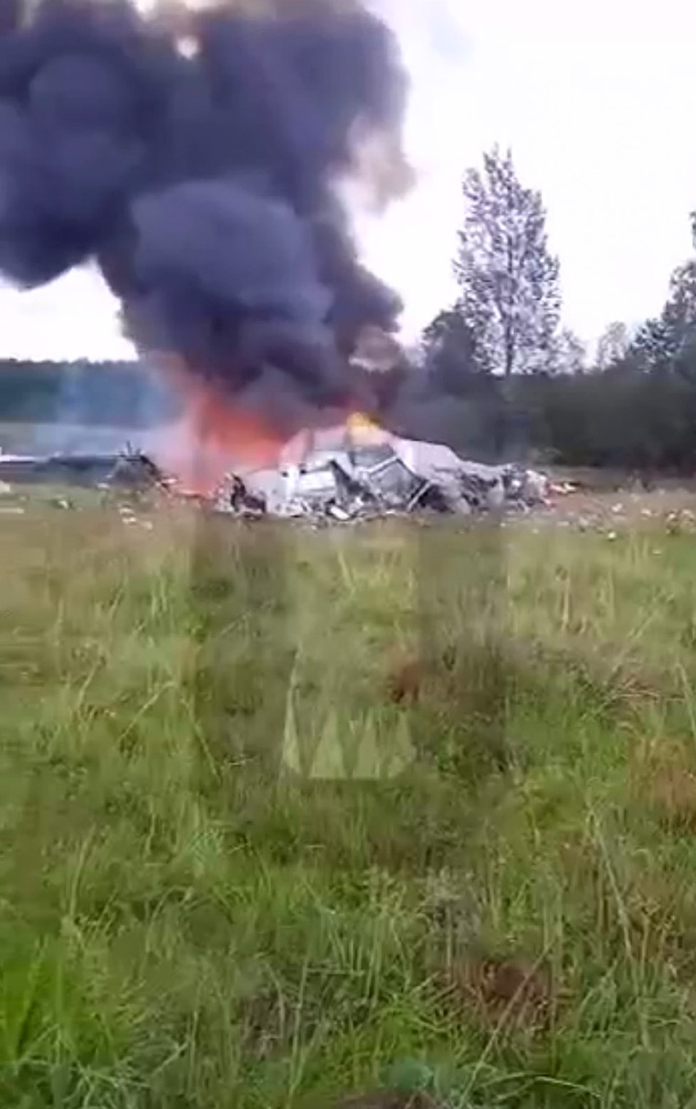 V ruské Tverské oblasti se zřítilo soukromé letadlo. Na palubě měl být údajně šéf wagnerovců Jevgenij Prigožin (23.8.2023).