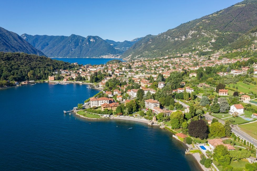 Jezero Como v Itálii.