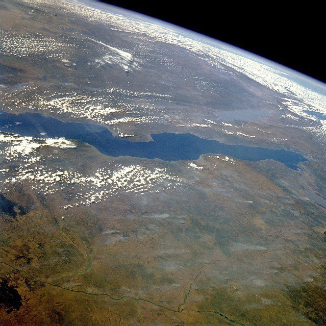 Pohled na jezero Tanganika z vesmíru