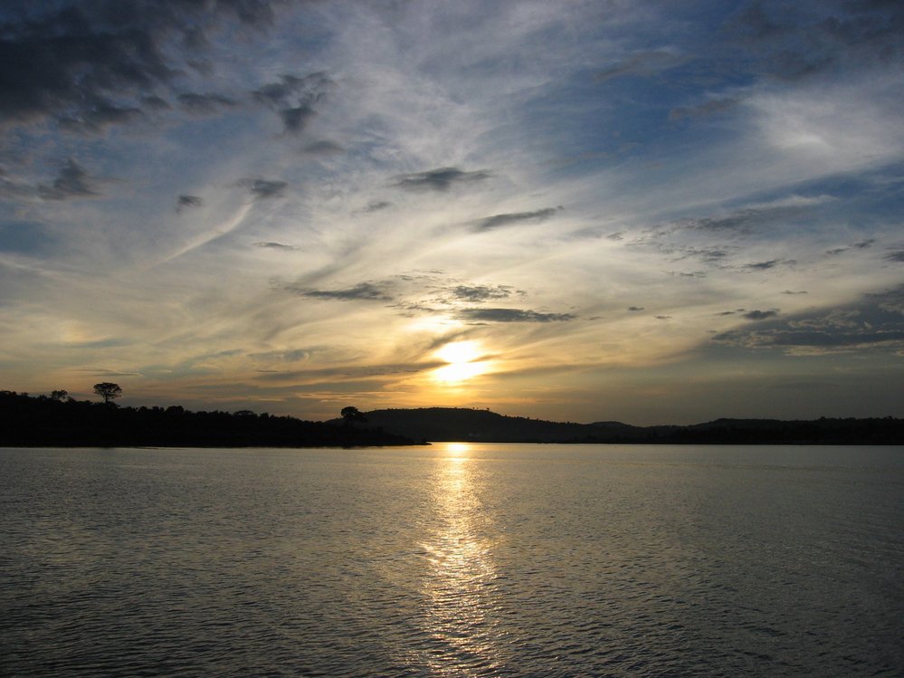 Soumrak nad Viktoriiným jezerem