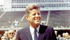 JFK byl u Američanů velmi oblíbený prezident, přesto měl spoustu odpůrců.