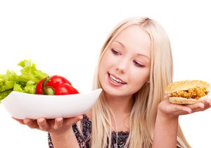 Dejte si pozor na potraviny, které jsou považovány za zdravé, ale ve skutečnosti se vyrovnají jídlu z fast foodu.