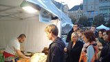 Slavnosti dobrého jídla v Brně: Zdravý hot dog bez éček zapijte mandlovicí