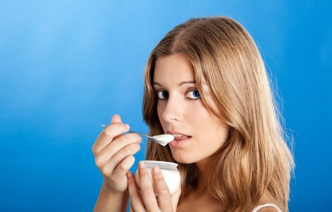 Seriál o stravování! Ve 20 jezte jogurty a chřest a také pijte mléko!