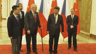 Zeman jako spojka na Rusko aneb Co Čína nechtěla, aby svět věděl o praktikách CEFC