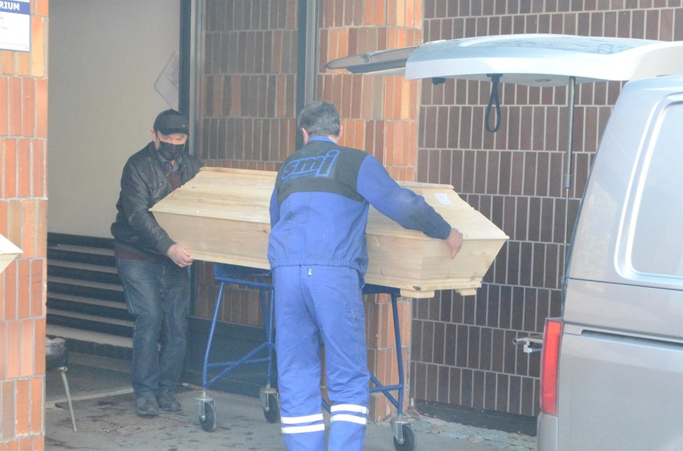 Jihlavské krematorium na začátku roku 2021 zažilo nevídanou vlnu. Pálilo rekordní množství těl, což přineslo problémy.
