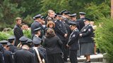 Pohřeb zastřeleného policisty: Pláč a čestná salva
