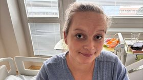 Dvojčátka rozdělila půlnoc.