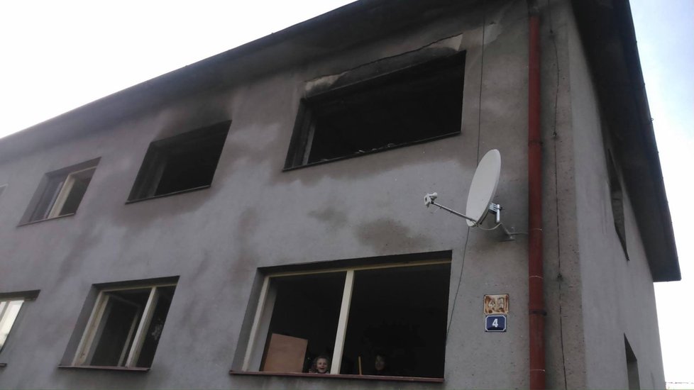 Výbuch propanbutanové lahve v bytě v Dobroníně u Jihlavy