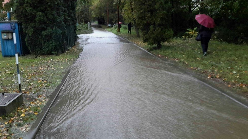 Hasiči Jihomoravského kraje zasahovali u 58 událostí v souvislosti s povodněmi. (14.10.2020)