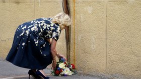 Jill Bidenová položila květiny k památníku Jána Kuciaka.
