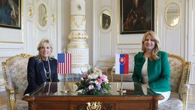 První dáma USA Jill Bidenová navštívila Slovensko: Na snímku se Zuzanou Čaputovou (9. 5. 2022).