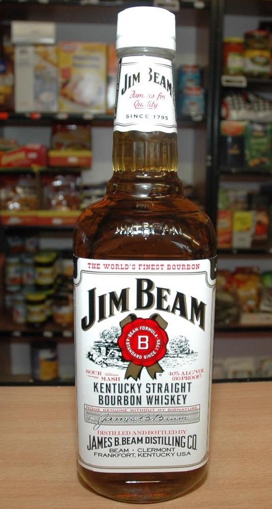 Skladiště slavného bourbonu Jim Beam skončilo v plamenech.