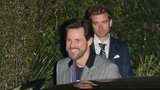 Proč Svěrák lhal i respektované filmové kritičce??? Jim Carrey byl včera na party v L. A.!