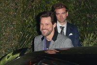 Proč Svěrák lhal i respektované filmové kritičce??? Jim Carrey byl včera na party v L. A.!
