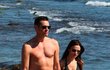 Jim Carrey předvedl nejen svou mladou přítelkyni, ale i sexy tělo